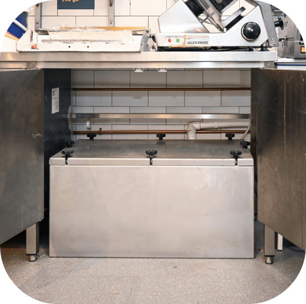 Grease trap fitting